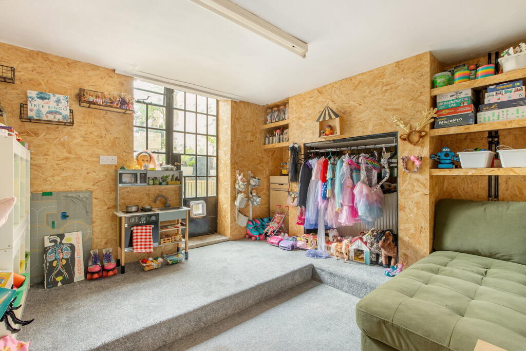 House in Cambridge - View 5