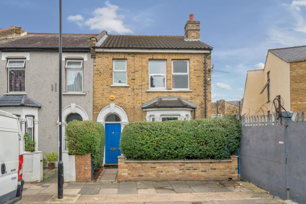 Main image of property: Eighth Avenue, London, E12