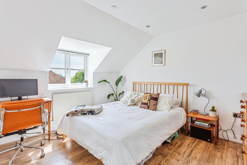 Apartment in Dorchester - View 5