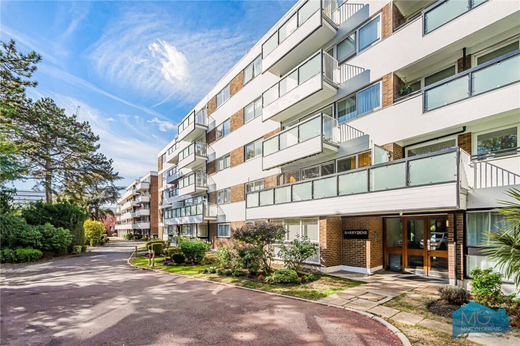 Main image of property: Oakleigh Road North, London, N20