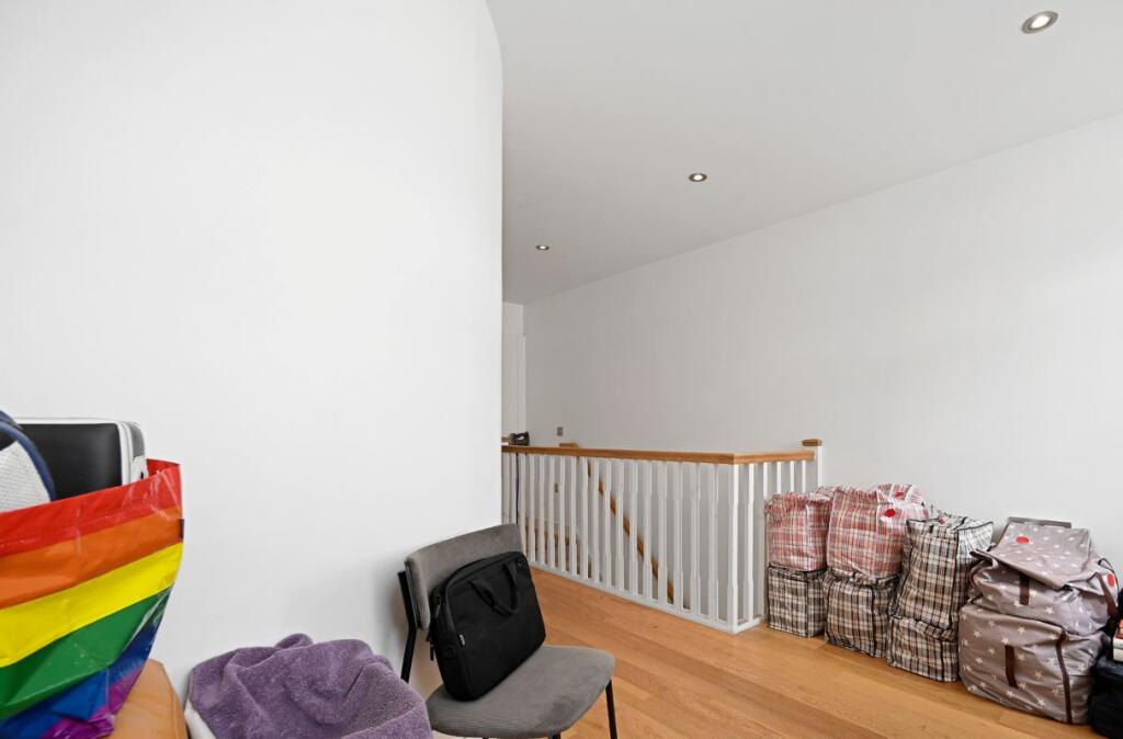 Apartment in London, Perivale - More
