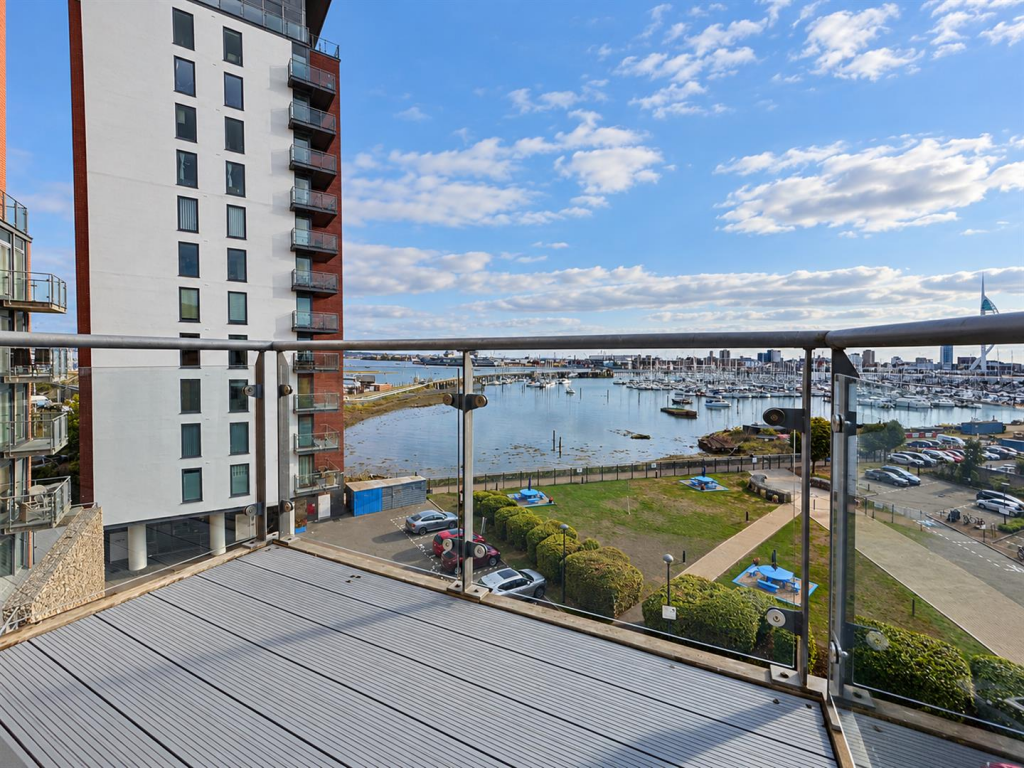 Main image of property: Rope Quays, Gosport
