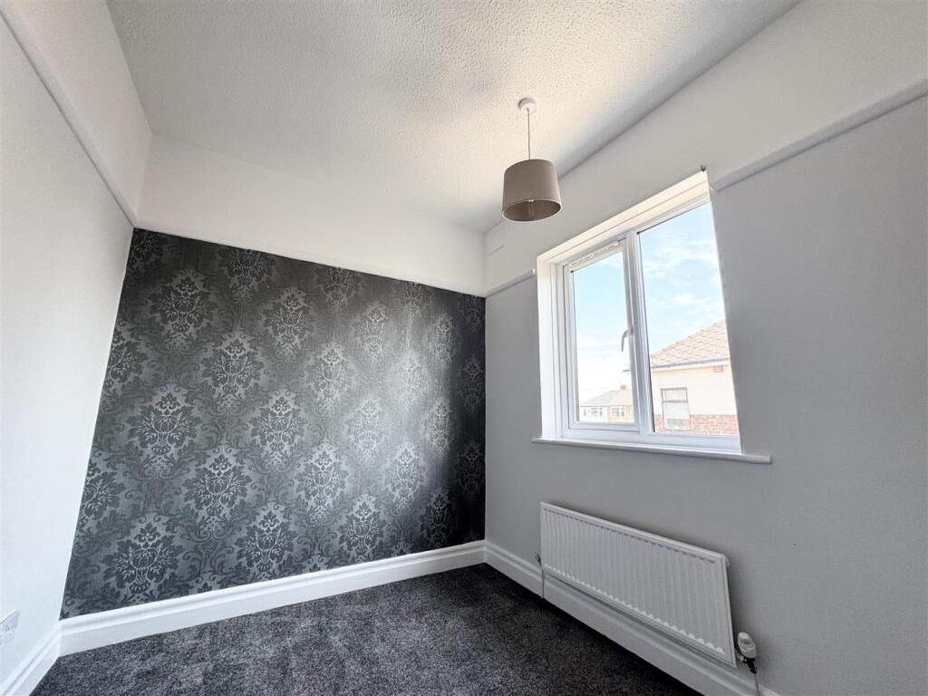 House in Darlington, Eastbourne - More
