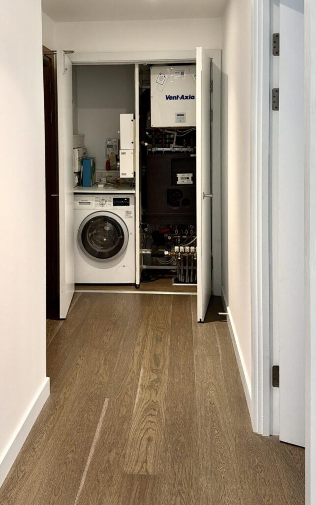 Apartment in London, Bermondsey Village, Walworth - More