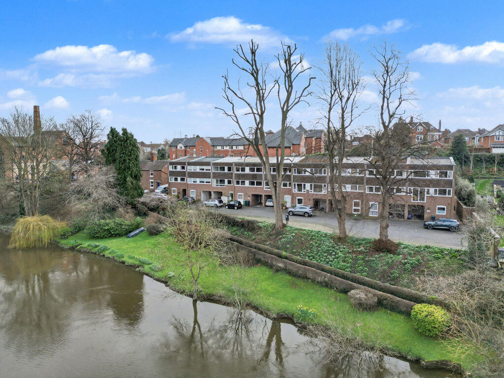 Main image of property: Pengrove, Off Kingsland Road, Belle Vue, Shrewsbury, SY3 7LE