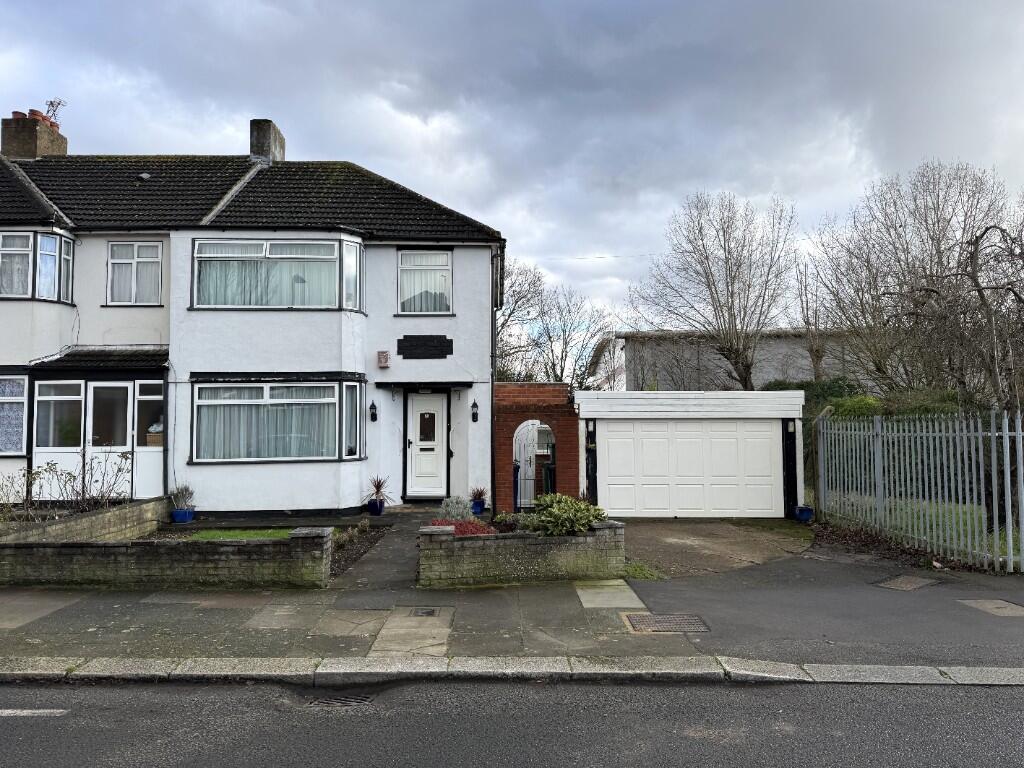 Main image of property: Carr Road, Northolt, Middlesex, UB5 4RB