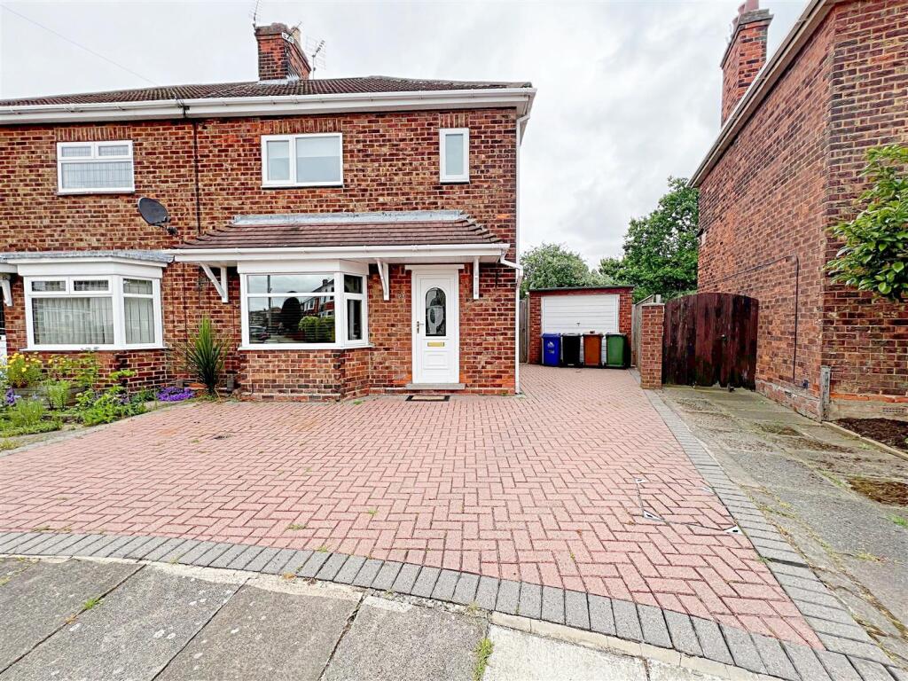 Main image of property: Drew Avenue, Grimsby, N.E. Lincs, DN32 0AY