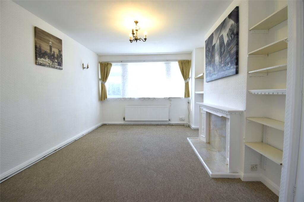 Apartment in London, Queensbury, Kenton - View 2