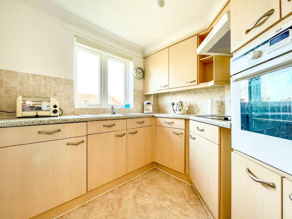 Berryfield Court, Bursledon Road, Hedge End, SO30 photo 5