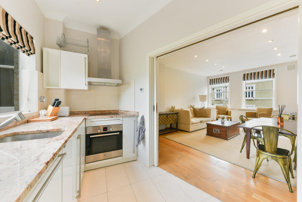 Apartment in London, Royal Borough of Kensington and Chelsea - More