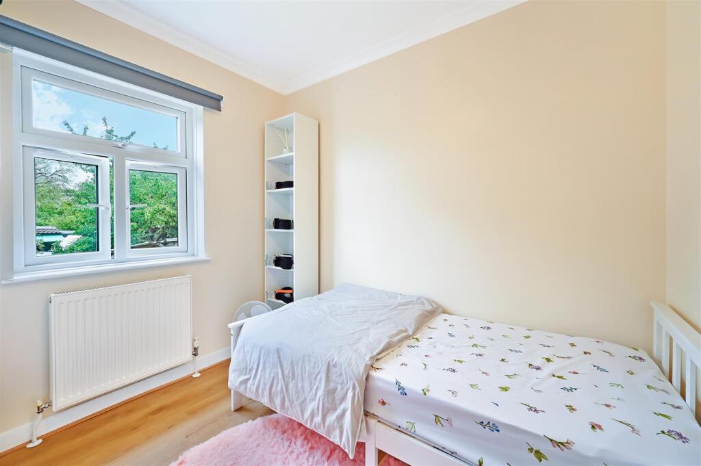 House in London, Merton - More