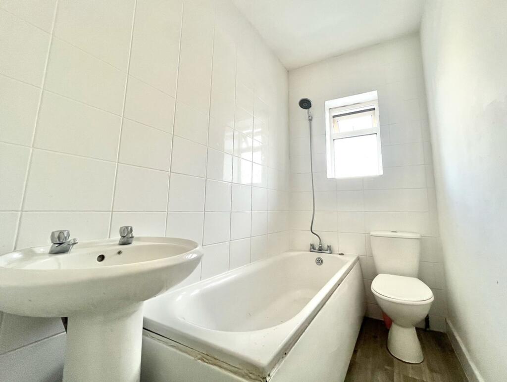 Additional image 7 of Stanacre Place, Bradford, BD3