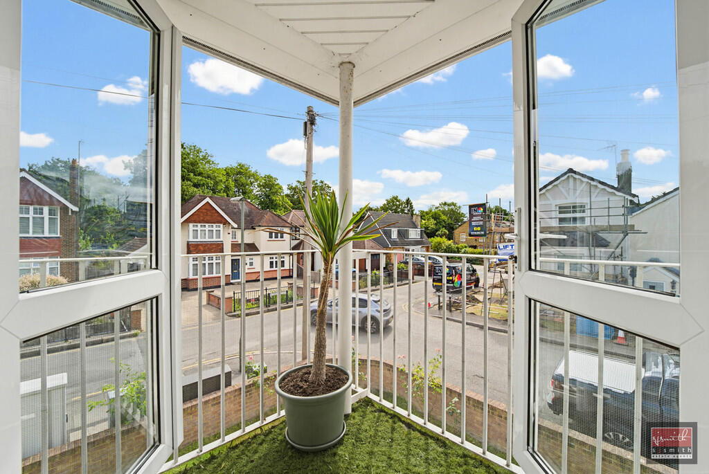 Budebury Road, Staines-upon-Thames, Surrey TW18 photo 3