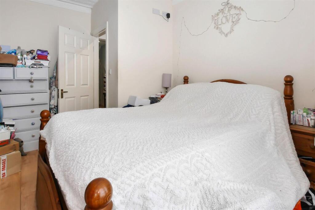 Apartment in Arun, Littlehampton - View 5