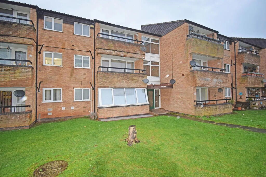 1-bed flat on The Scotlands, Droitwich, WR9 9HS, £117,500