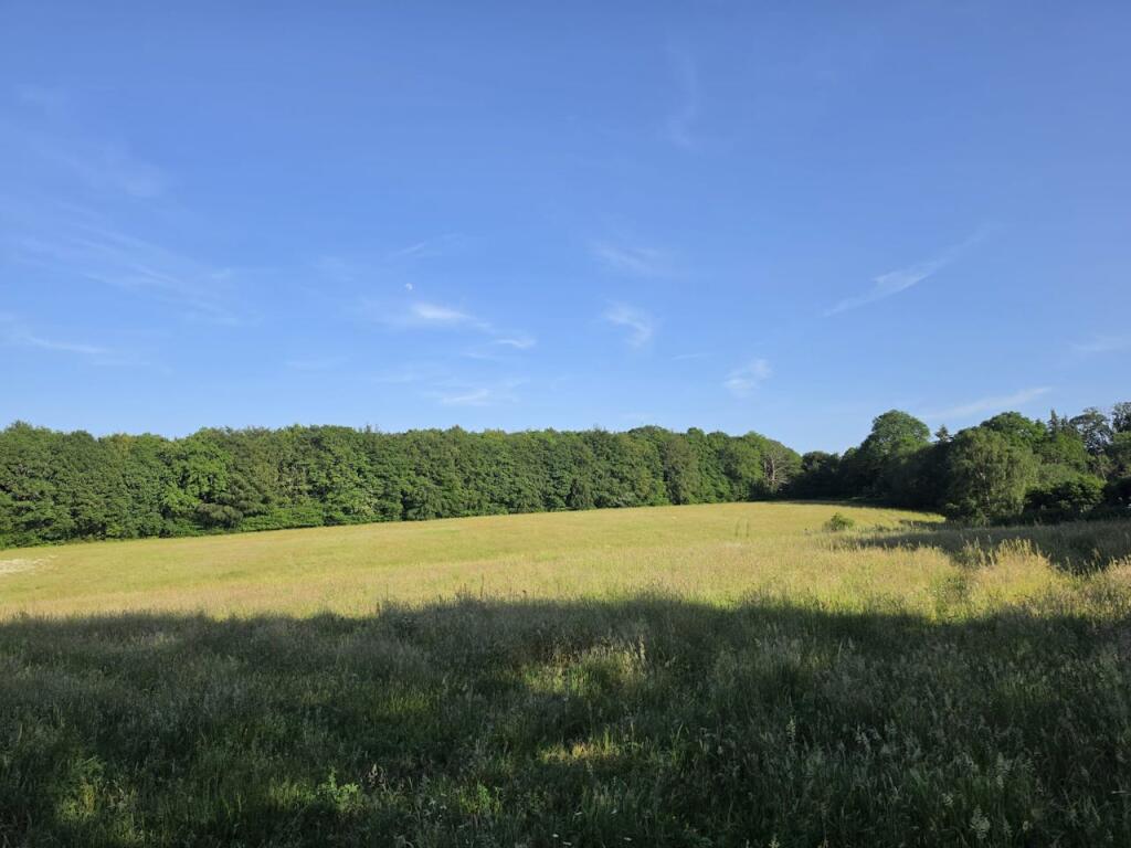 Main image of property: Larchwood, Pillar Box Lane, Sevenoaks, TN15 0EY