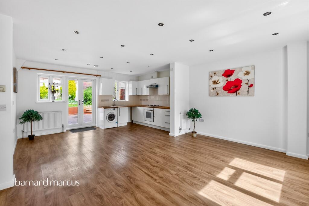 Radstock Way, Merstham, Redhill - View 2