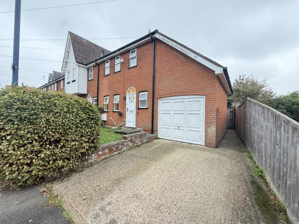 3-bed terraced on The Talbots, Orwell Road, Felixstowe, Suffolk, IP11 7QD, UK, £300,000