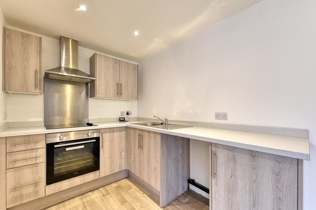Apartment in Nottingham, Woodthorpe - View 4