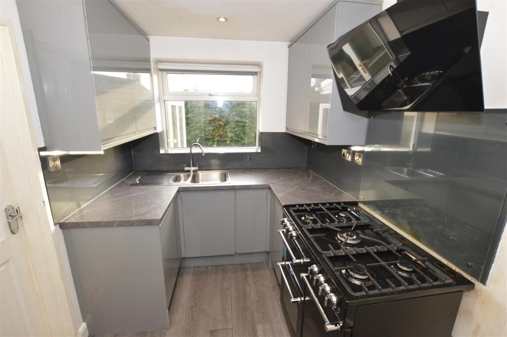 Laburnum Grove, Richmond photo 4