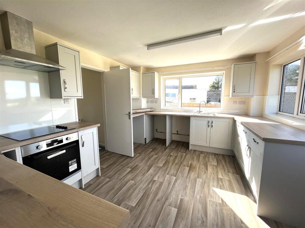 House in Dorchester - View 2