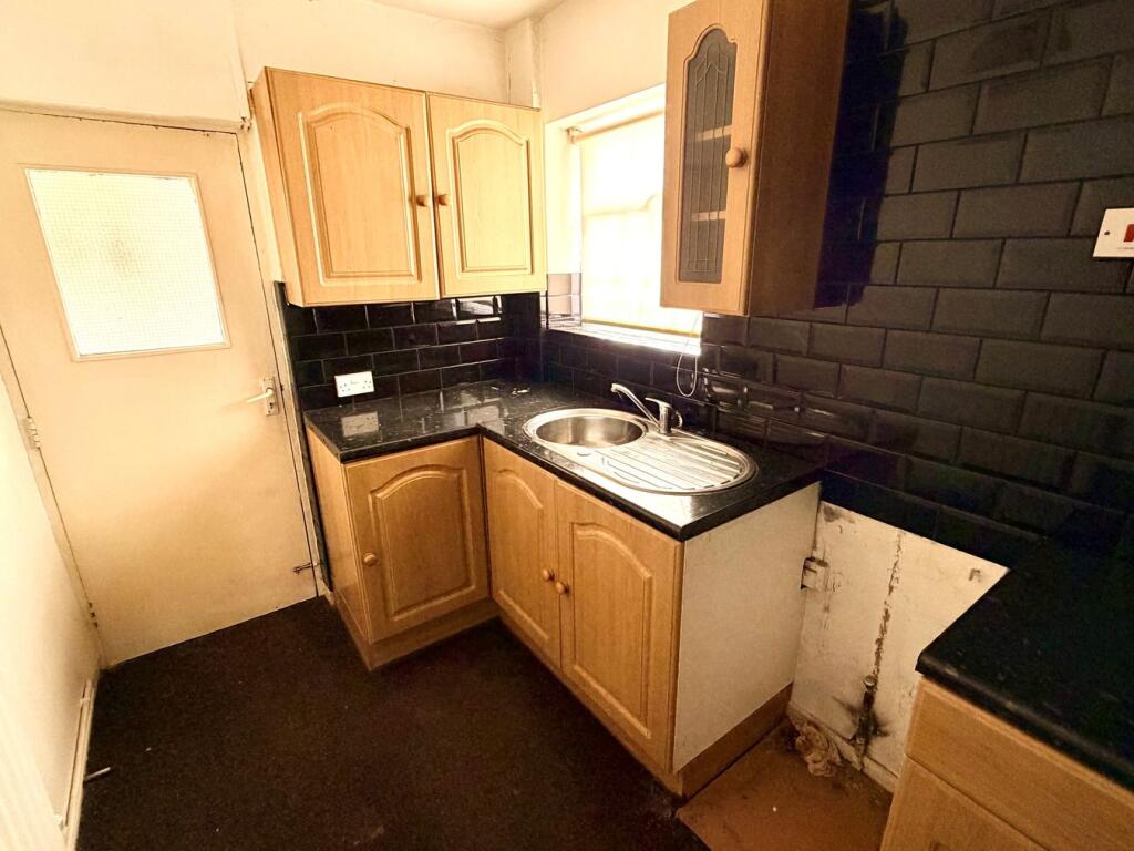 House in Wolverhampton, West Midlands - View 3