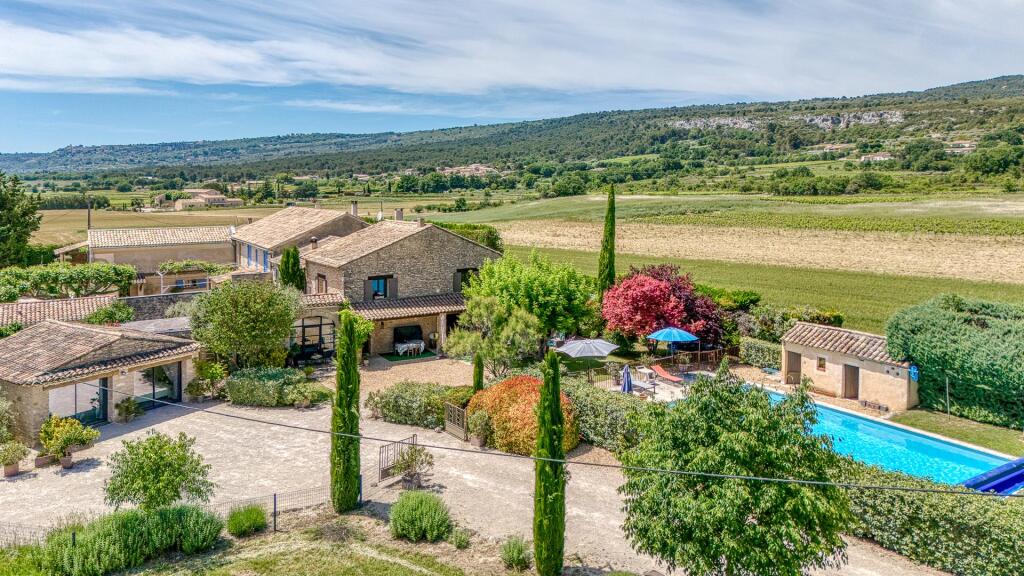 Main image of property: Provence-Alps-Cote d`Azur, Vaucluse, Joucas