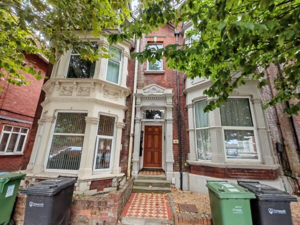 Main image of property: FLAT 4, 204 LONDON ROAD, PORTSMOUTH