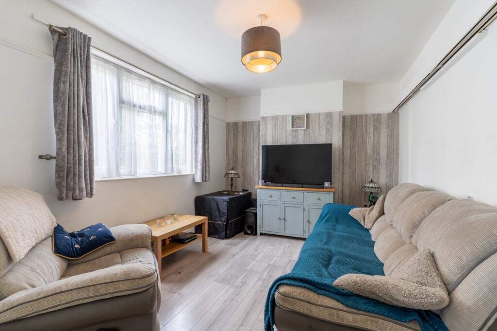 Main image of property: St. Davids Crescent, Gravesend, Kent, DA12 4AS