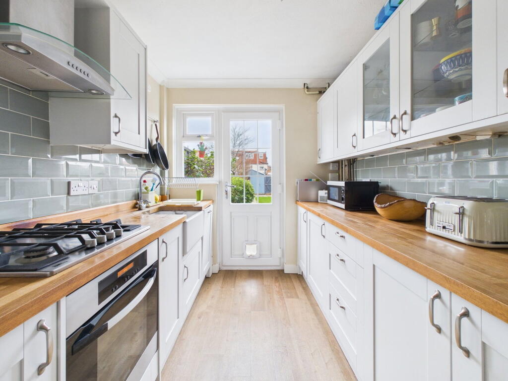 Marlowe Road, Worthing, BN14 8EY photo 5