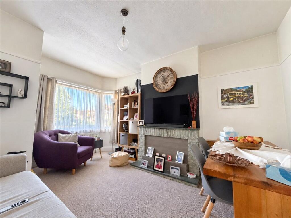 House in Bromley - View 2
