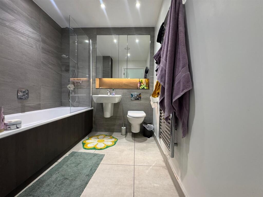 3 bedroom apartment for rent