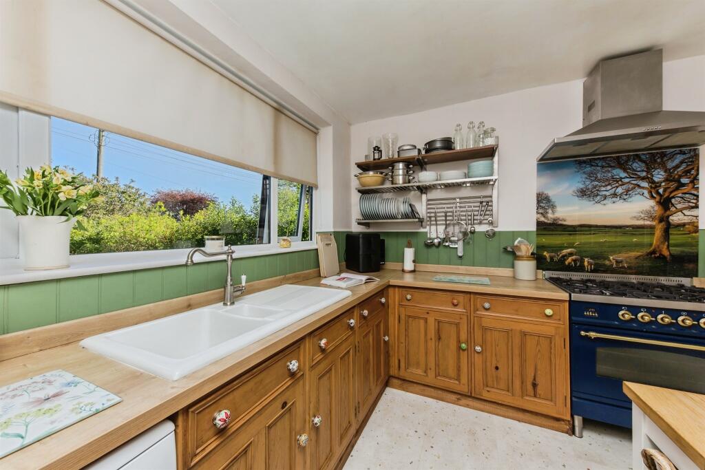 Uttoxeter Road, Kingstone, Uttoxeter - View 5