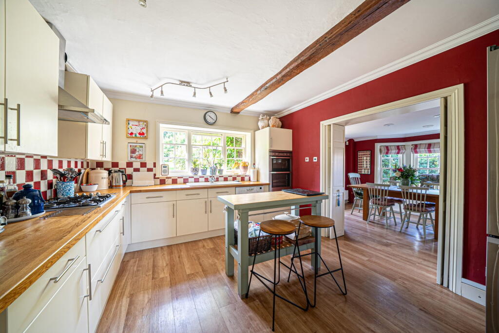 House in Basingstoke and Deane, Oakley - View 3