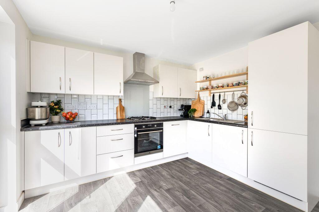 88 Howatston Court, Livingston, EH54 7FH photo 4