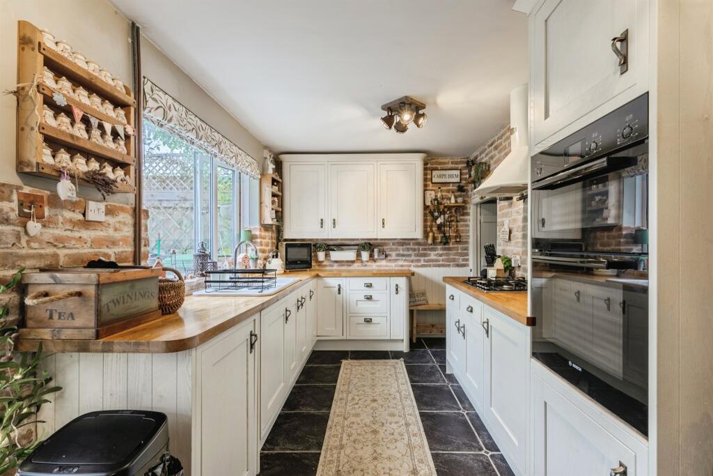 Merafield Road, Plymouth - View 4
