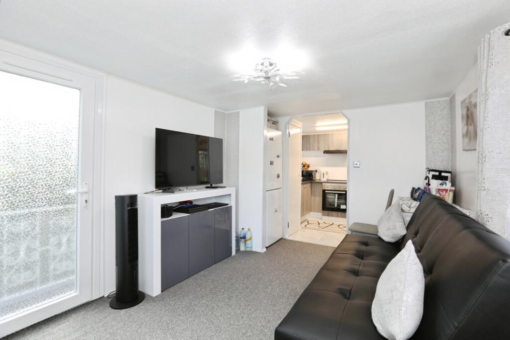 House in Redhill - View 4