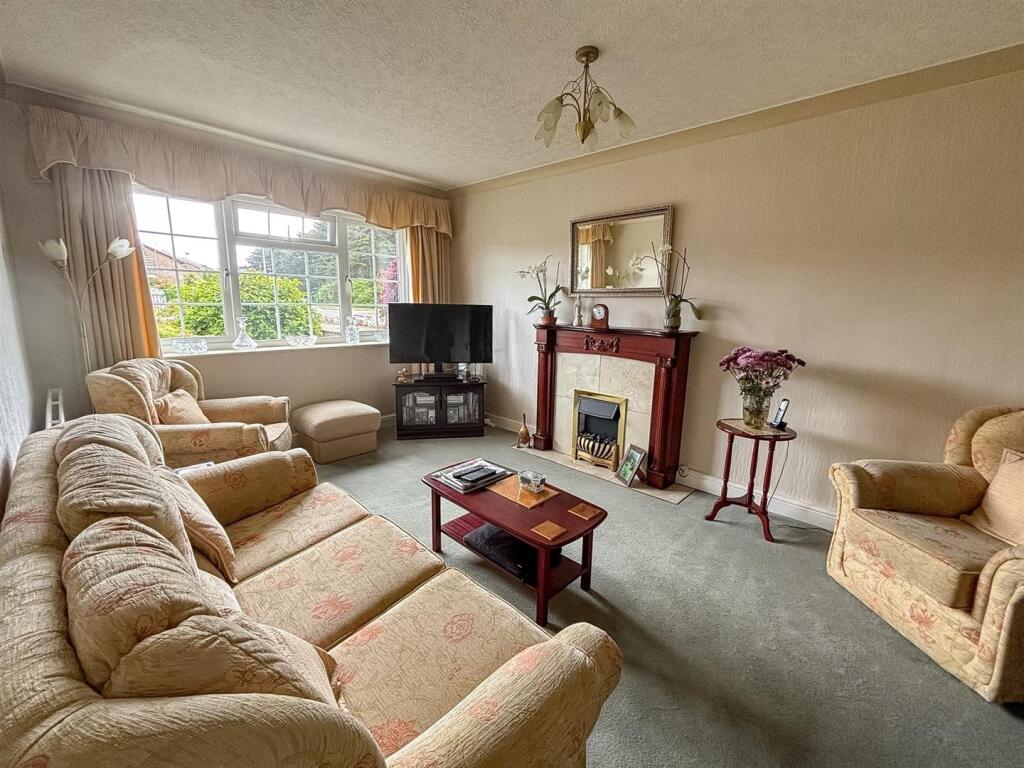 House in Weston-super-Mare, Preanes Green - View 2