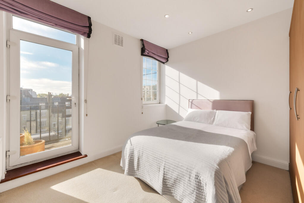 Apartment in London - View 3