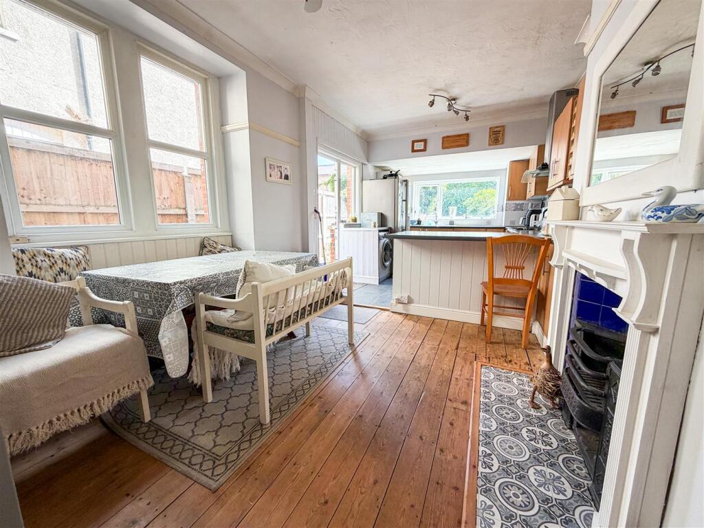 House in Clacton-on-Sea, Great Clacton - View 3