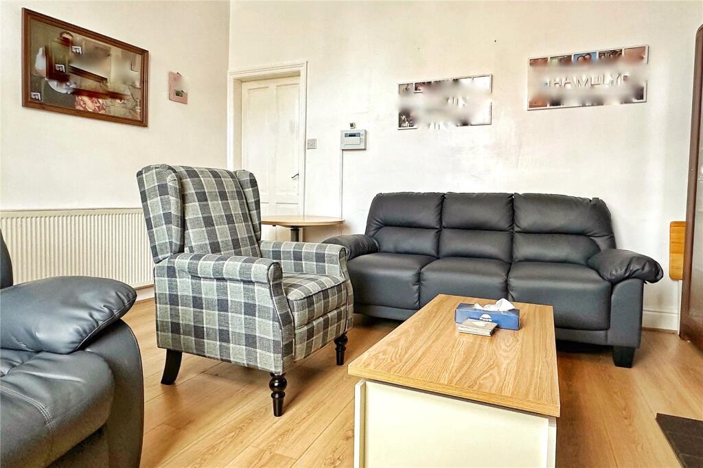 House in Tameside, Greater Manchester - View 5