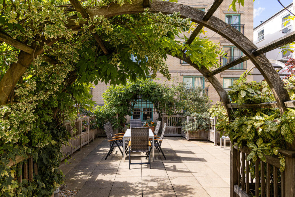 Main image of property: Westbourne Grove, Notting Hill, W2