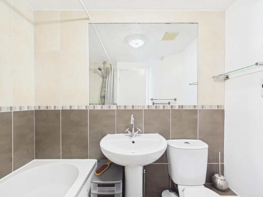 House in Stroud, Bussage, Chalford - View 5