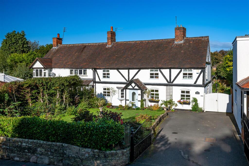 Main image of property: Wayside, 32 Wood Road, Tettenhall Wood, Wolverhampton, WV6 8LY