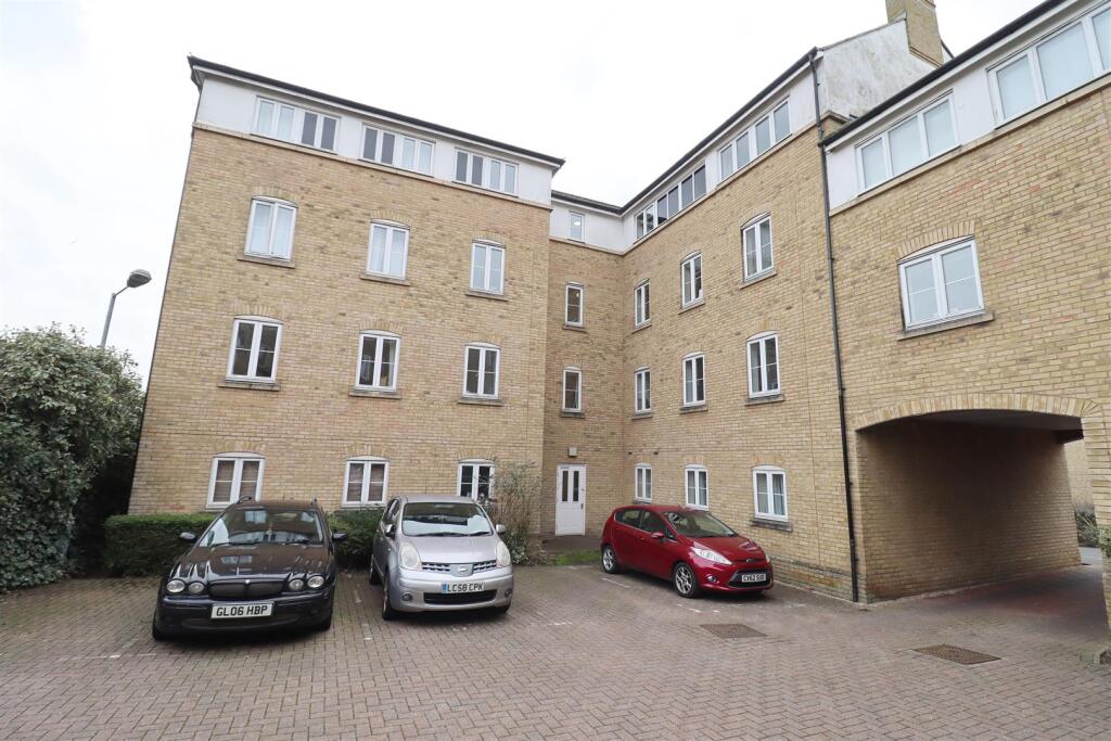 Main image of property: Holden Close, Braintree