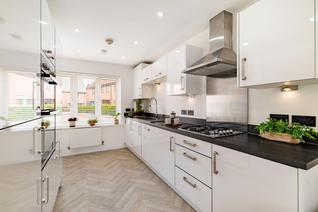 House in Wootton - More