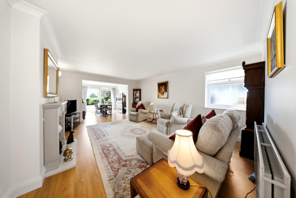 House in Waltham Cross, Hammond Street - View 4