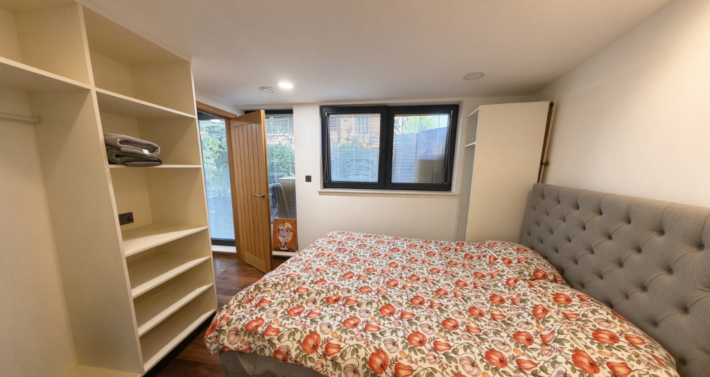 Apartment in London, Paddington - View 4