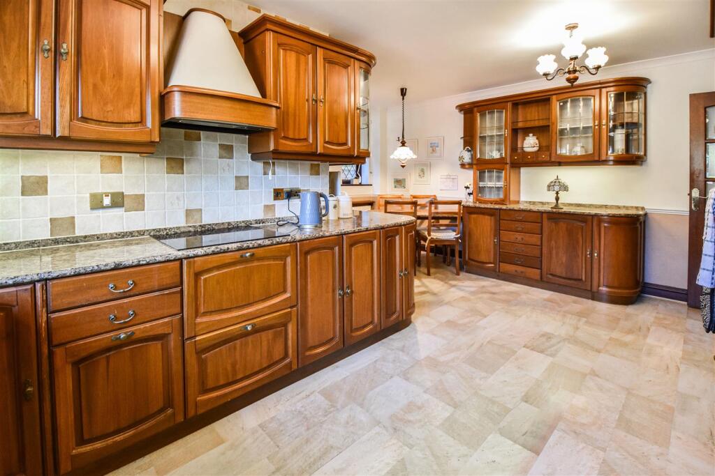House in Epping Forest, High Ongar - More