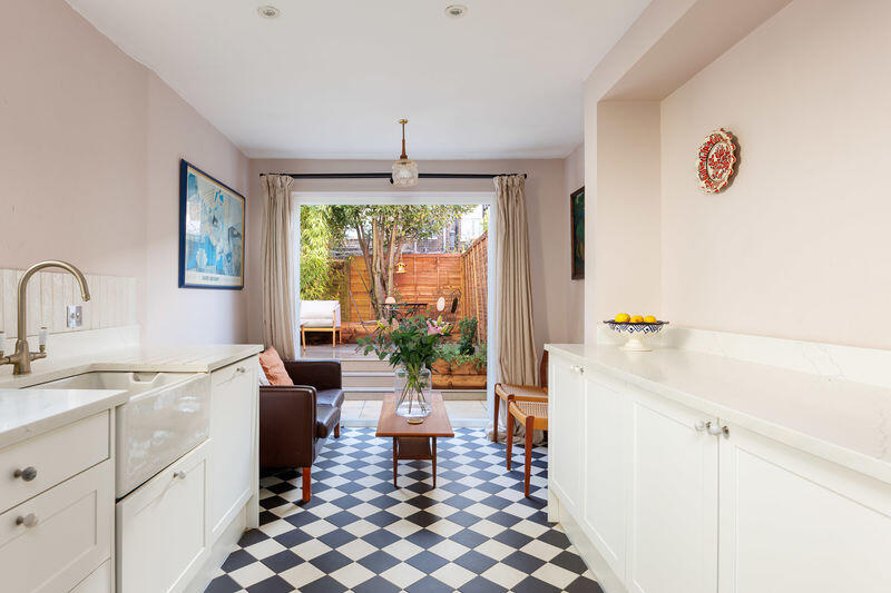 Main image of property: Cobbold Road W12